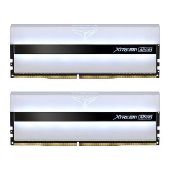   16GB 4000MHz DDR4 RAM Team Group T-Force Delta RGB CL18 fehér (2x8GB) (TF13D416G4000HC18JDC01)